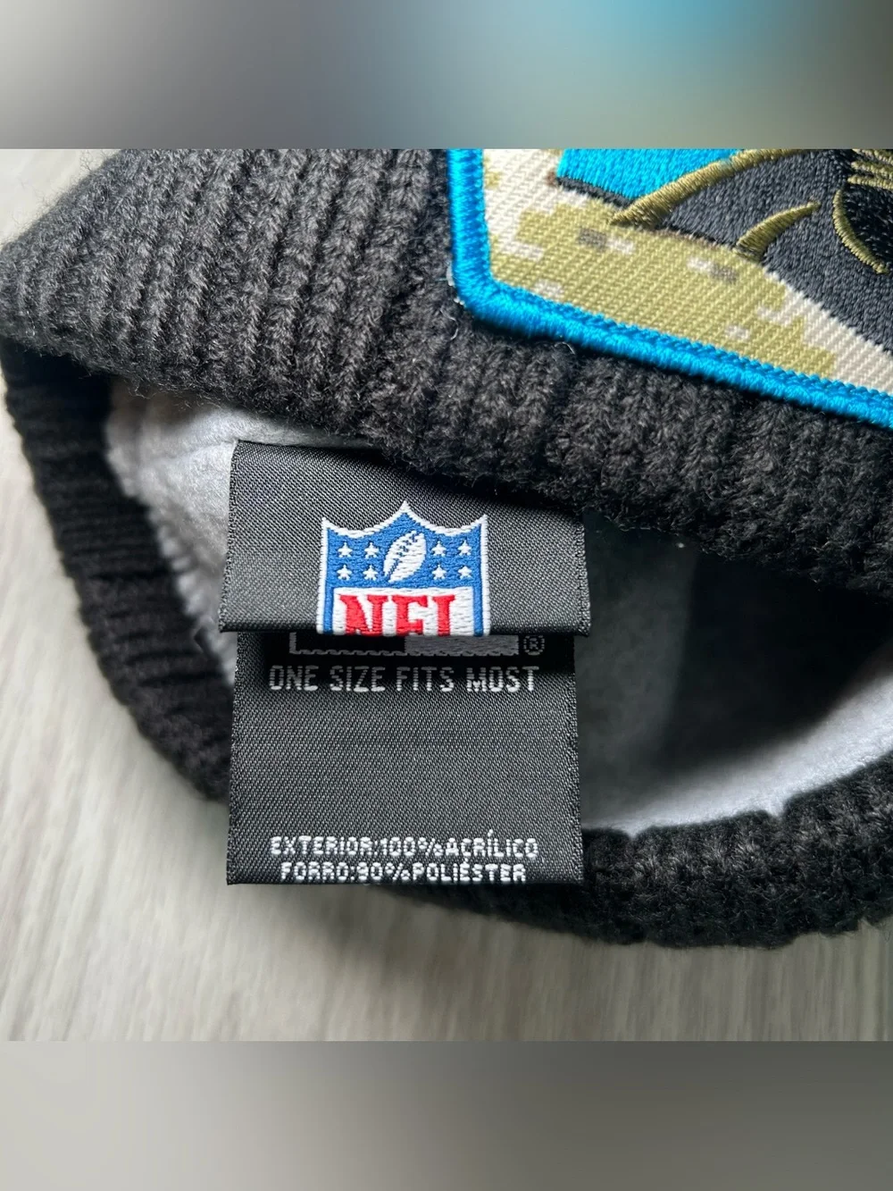 New Era Carolina Panthers 2021 Salute to Service Cuffed Knit Beanie Hat Black OS